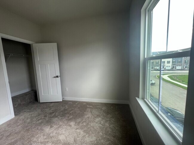 Building Photo - 491 Paperbark Sq