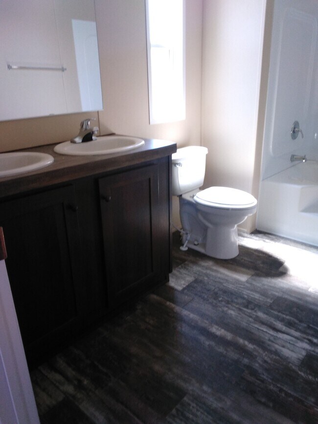 Building Photo - 818 W Grantville Rd