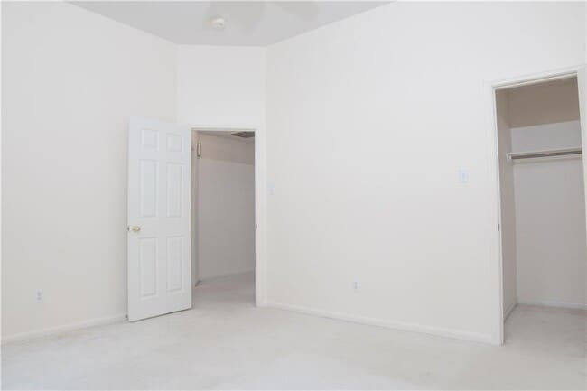 Building Photo - 7764 Yaupon Dr