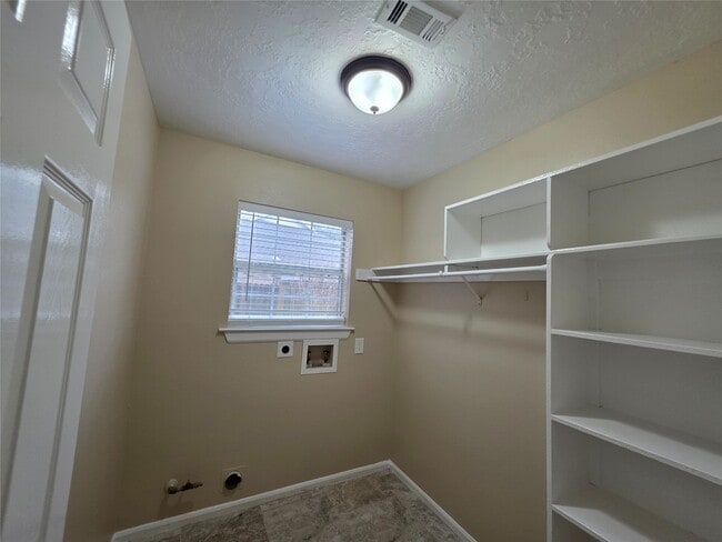 Building Photo - 1302 Teal Glen Ct