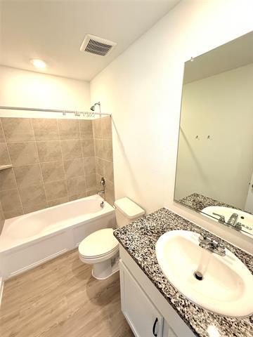 Building Photo - 6216 Sanderling St