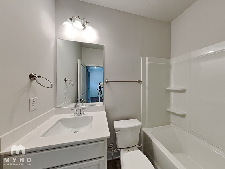 Building Photo - 91 Dew Drop Ln