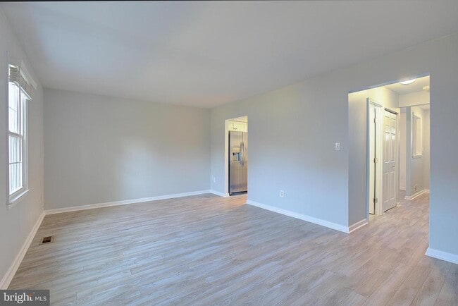 Building Photo - 1844 Sharwood Pl