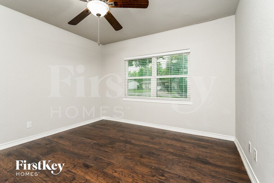 Building Photo - 11517 Fernald Ave