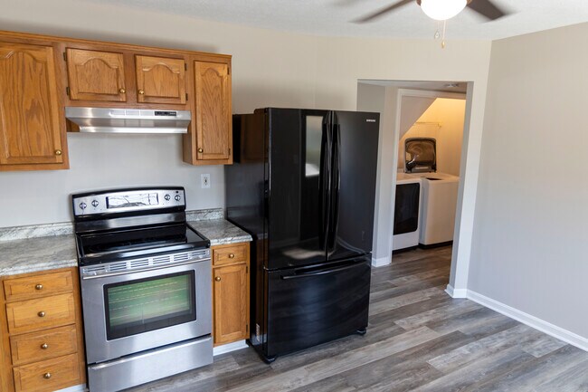 Building Photo - 10504 Pebblestone Cir