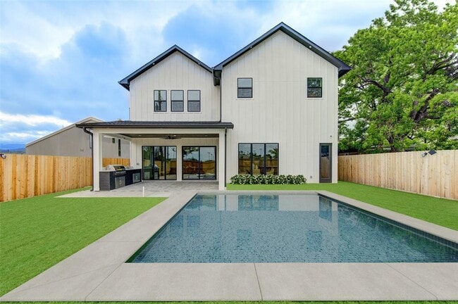 Building Photo - 3909 Ella Blvd