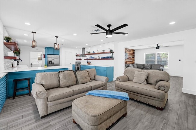 Building Photo - 8010 Ocean Dr