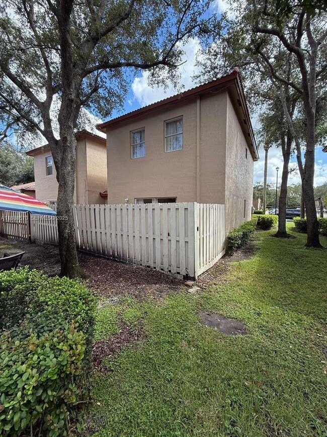 Building Photo - 16111 Emerald Cove Rd