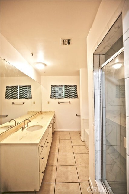 Building Photo - 1207 S 10th Ave