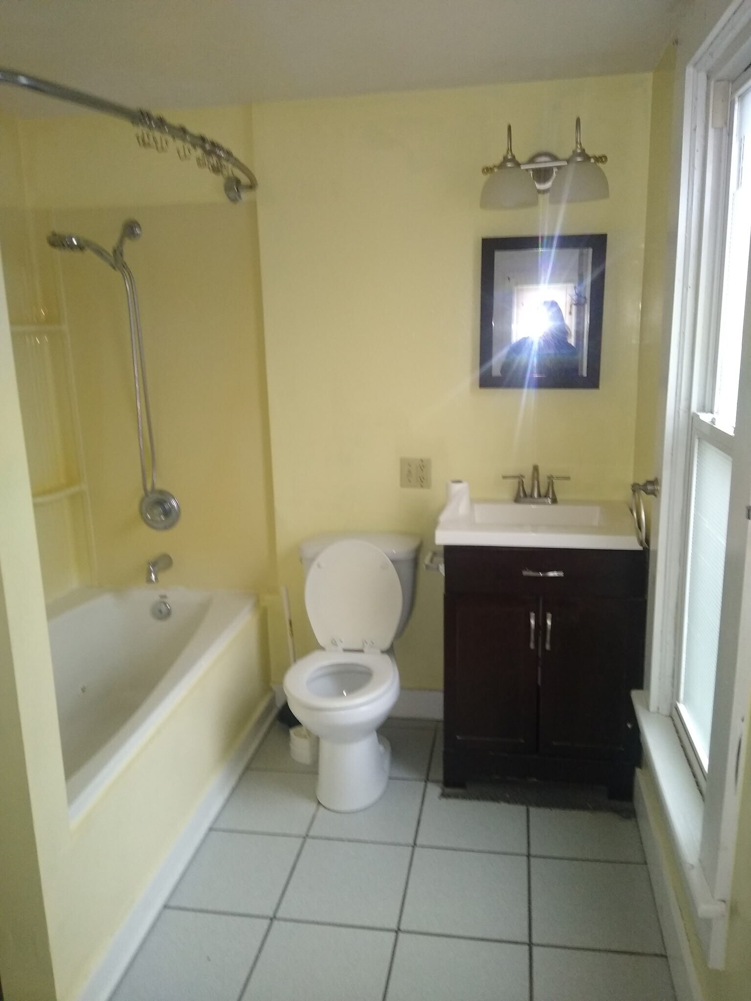 Building Photo - 175 Eagle St