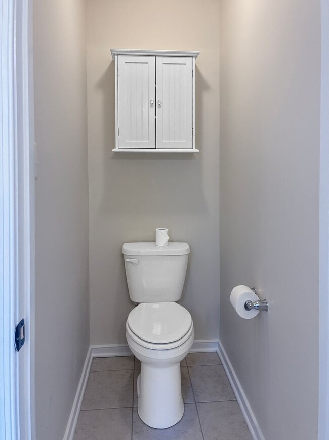 Building Photo - 4 Bedroom, 3.5 Bathroom in Magnolia Green