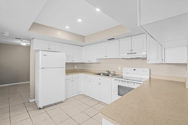 Building Photo - Apartment for rent