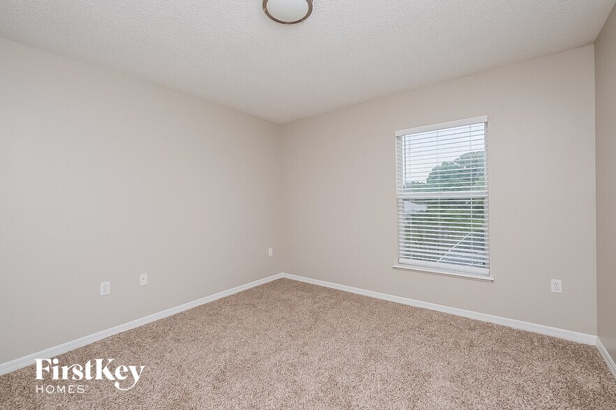 Building Photo - 6409 Gondola Dr