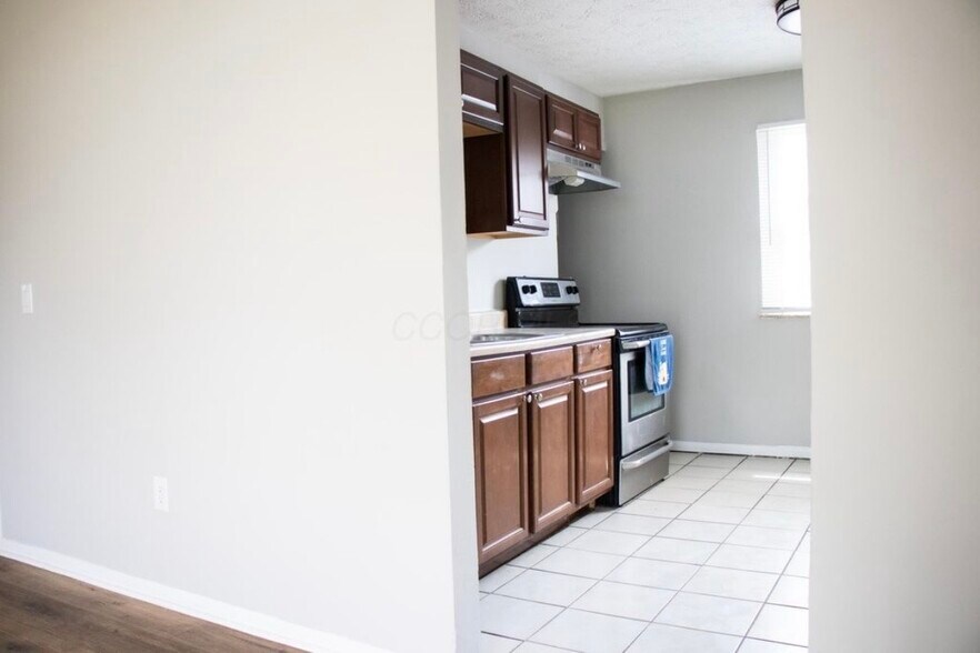 Building Photo - 2887 Atwood Ter