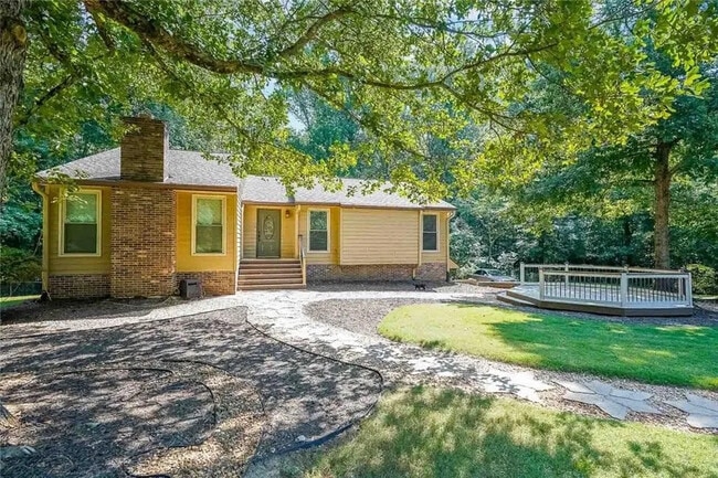 Building Photo - 1801 Azalea Dr