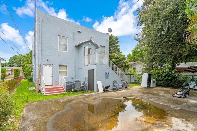 Building Photo - 285 NW 44th St