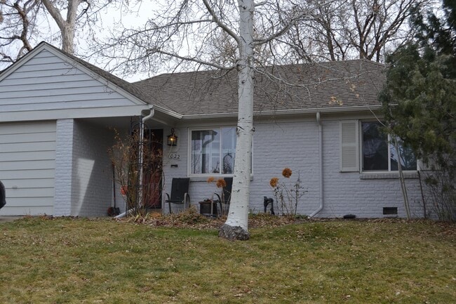 Building Photo - 1022 Pontiac St