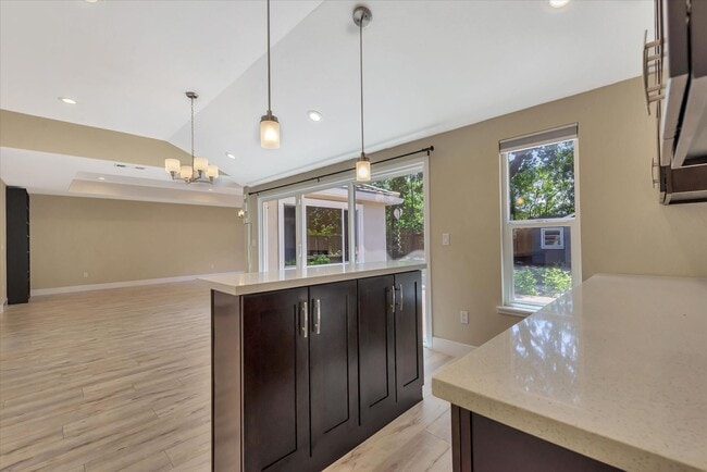 Building Photo - Wow! What a Great Home! SHORT TERM LEASE T...