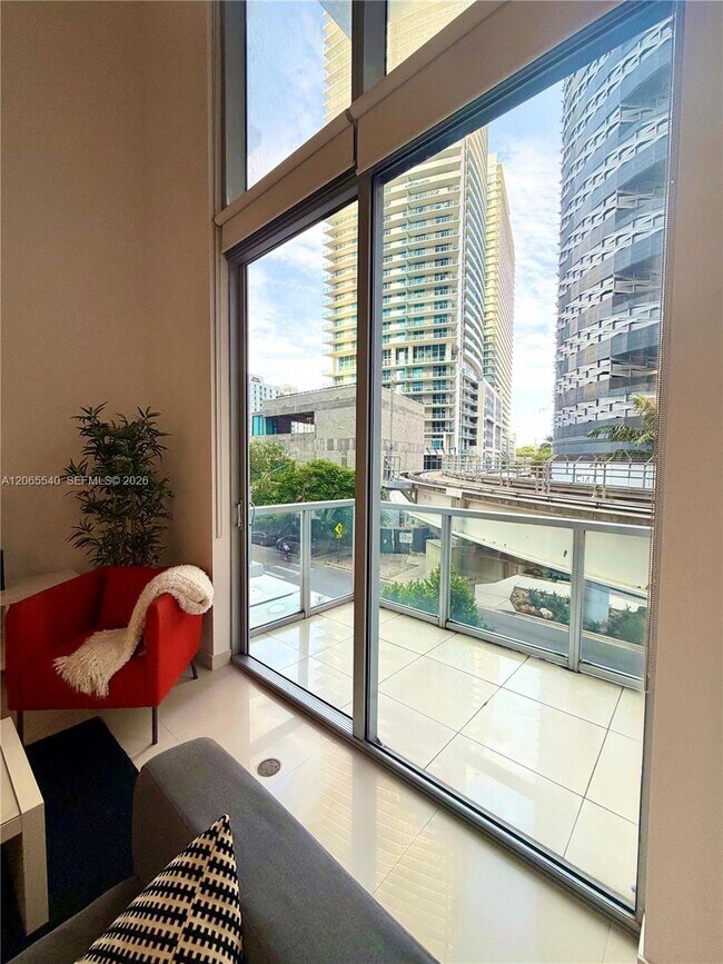 Building Photo - 1050 Brickell Ave