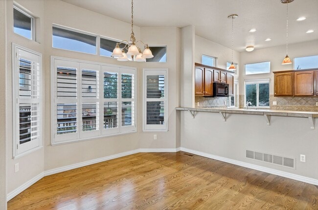 Building Photo - LUXURY PATIO HOME IN DISTRICT 20 SHOWING B...