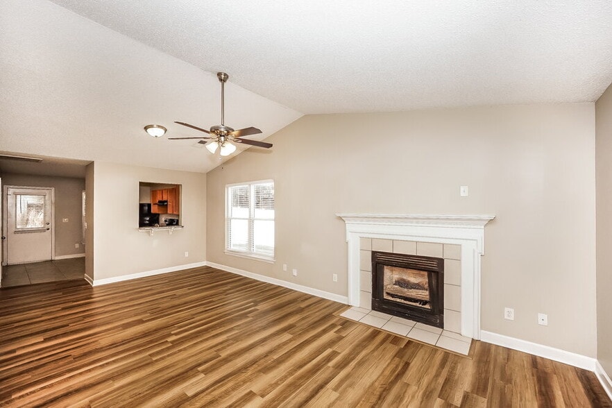 Building Photo - 3441 Braden Dr