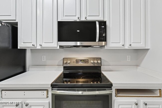 Building Photo - 1675 Rustling Dr