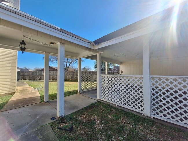 Building Photo - 1537 Westminster Dr