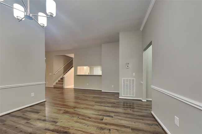 Building Photo - 7102 Blanco Pines Dr