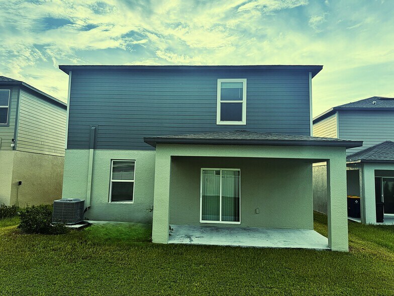 rear view - 2505 Leonia Ln