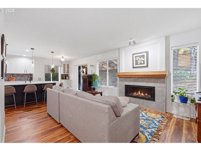 Building Photo - Beautifully Updated 5BR Home with Designer Kitchen, Main-Level Suite & Private Backyard Oasis Nea...