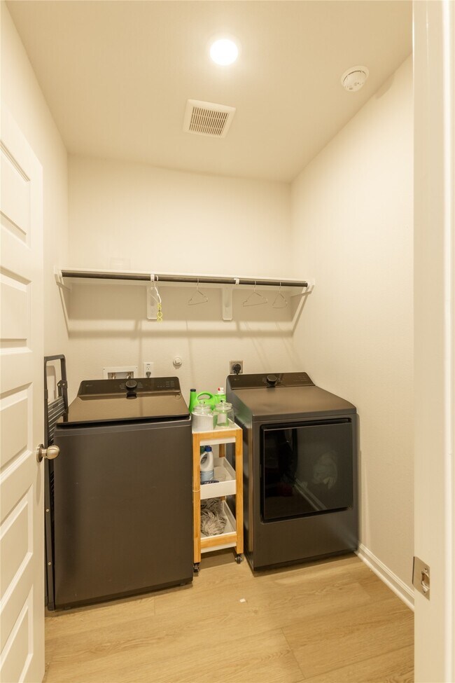 Building Photo - 32422 Clouser Crawdad Ct