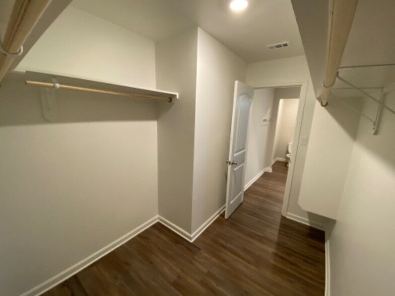 Building Photo - 30732 Judi Ann Dr
