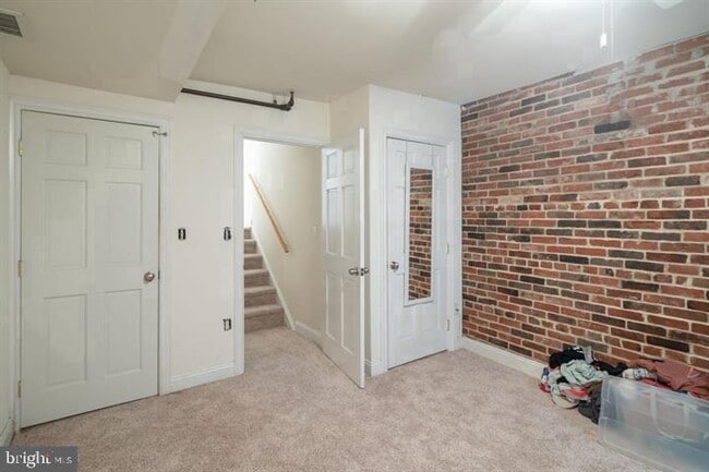 Building Photo - 50 N Front St