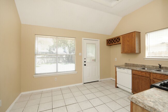 Building Photo - 17326 Harmony Hill Dr