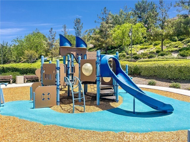 Building Photo - 10982 Periwinkle Way