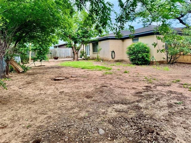 Building Photo - 611 Crestview Dr