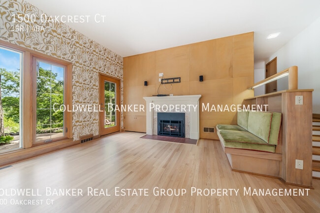 Building Photo - 1500 Oakcrest Ct
