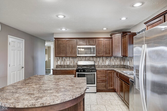 Building Photo - 525 West St