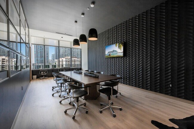 Building Photo - 45 SW 9th St