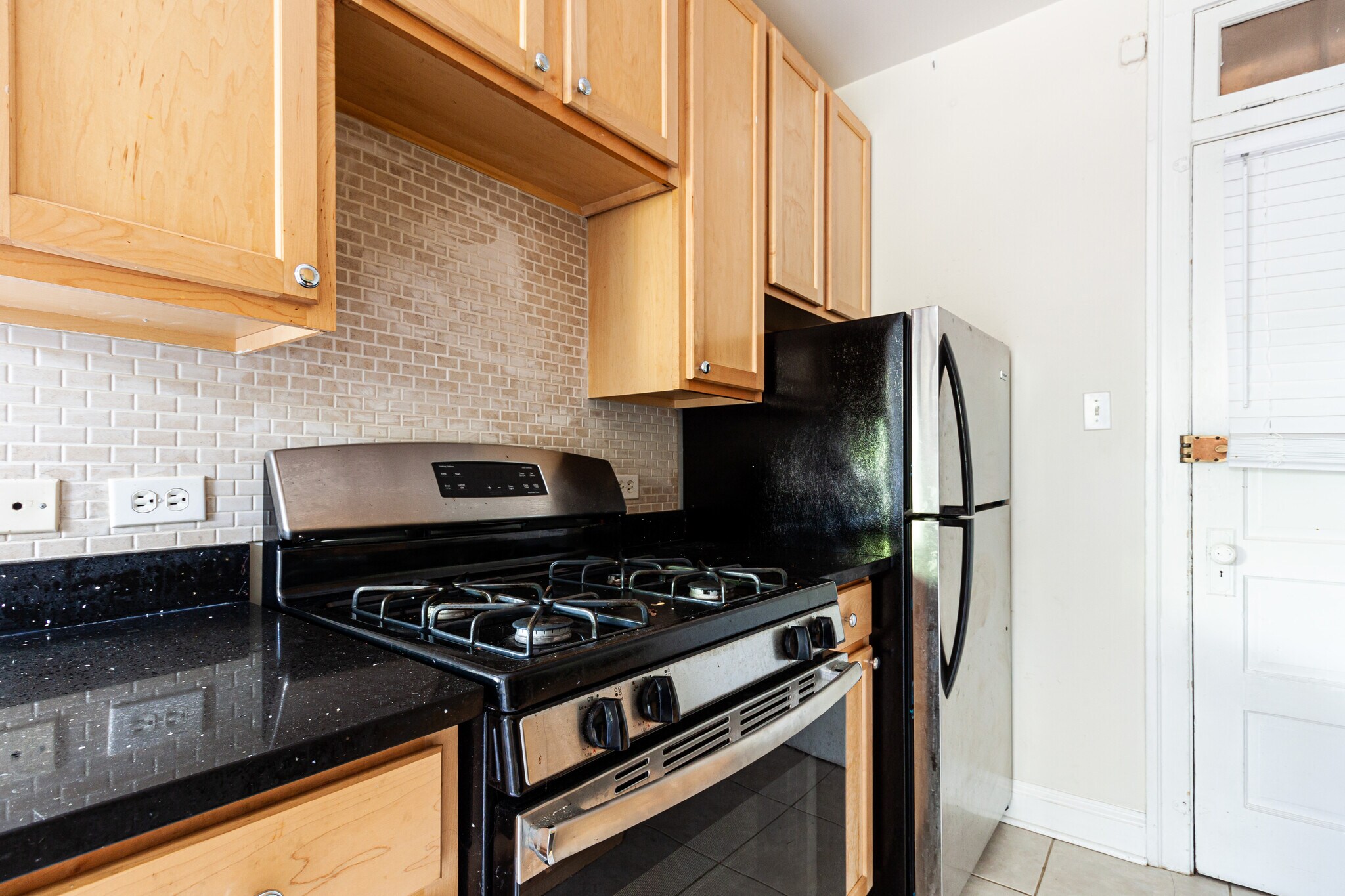 Building Photo - 1255 W Henderson St