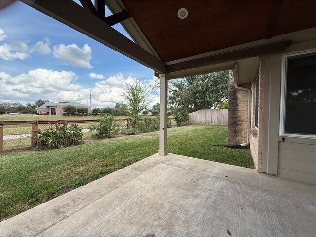 Building Photo - 2131 Greencove Ln