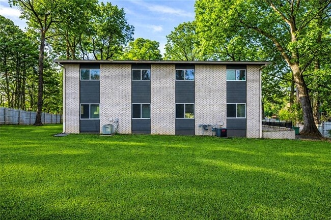 Building Photo - 1277 Goodwin Rd NE