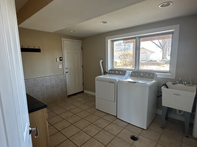 Building Photo - 28W661 Douglas Rd