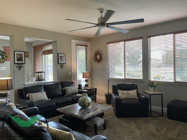 Building Photo - Executive Home in Gated Community Wildwings