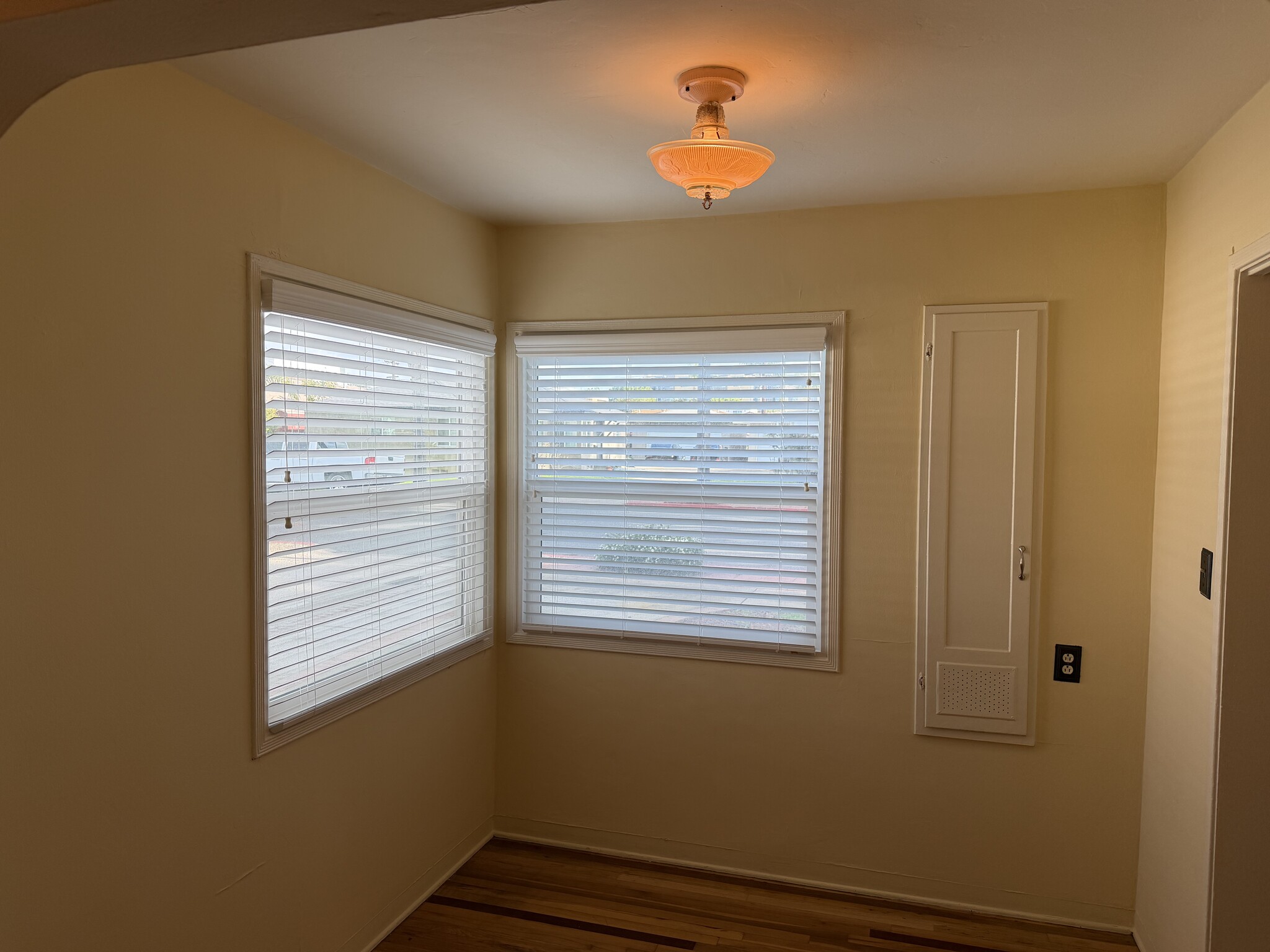 Building Photo - 248 Glover Ave