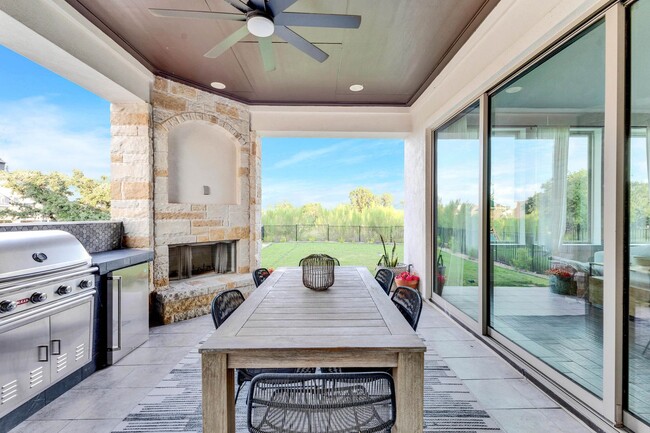 Building Photo - Beautiful Home in Lake Travis