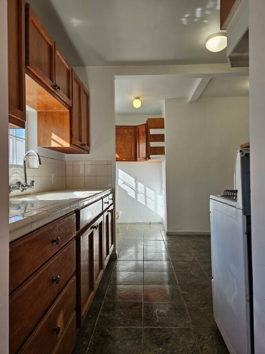Building Photo - 2623 Hillcrest Dr