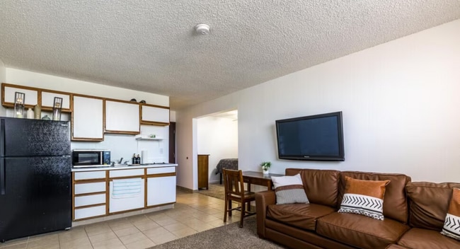 Building Photo - 2410 Rio Dr