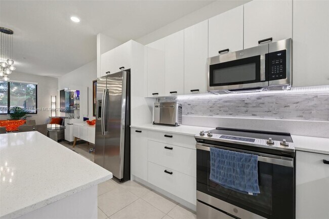 Building Photo - 8001 NW 41st St