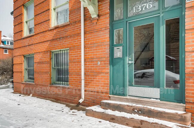 Building Photo - 1376 N Pearl St